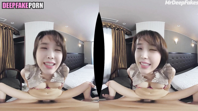 IU getting fucked at home - passionate sex (아이유 박히다 열정적 섹스)