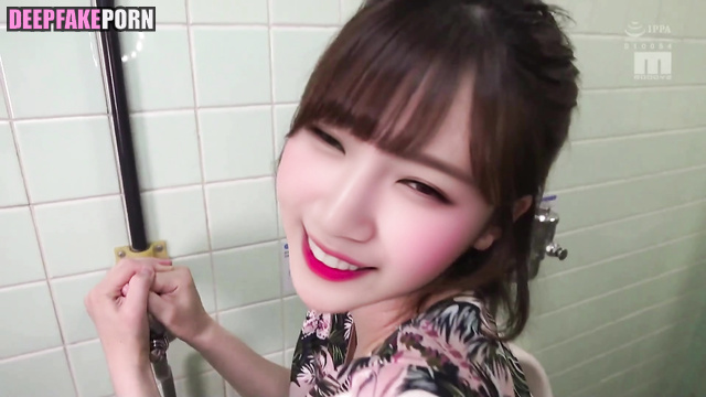 Korean Chaewon IZ*ONE | IZONE: blowjob in a public toilet (한국어 채원 아이즈원 사까시) [PREMIUM]