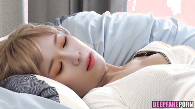 He woke her up with cunnilingus - Winter (윈터 에스파) smart face change [PREMIUM]