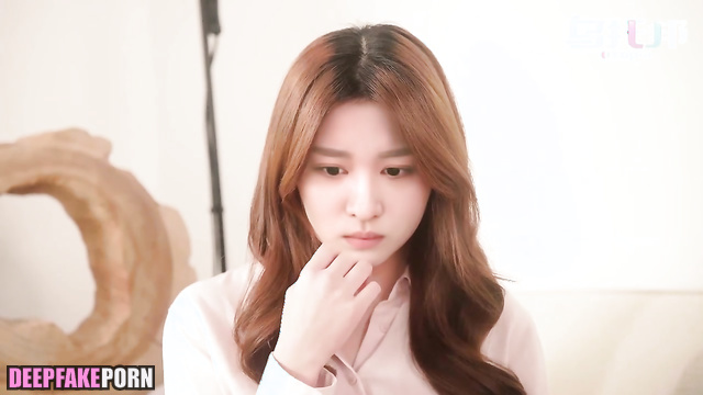 Fake Wang Churan 王楚然 性爱场面 in passionate sex scenes with tattooed lover [PREMIUM]