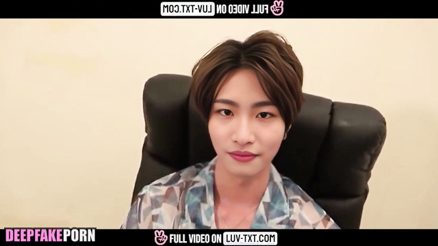 Seonghwa 성화 ATEEZ 에이티즈 Jerking off a big Korean cock