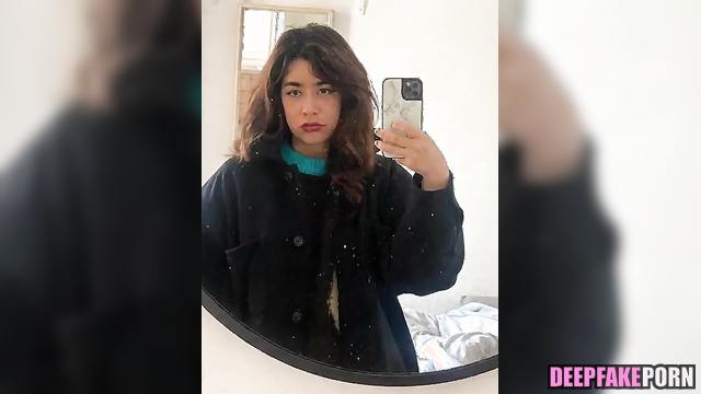 Half-vietnamese Youtuber slut ai Elise Tran ASMR flashes her tits all over the place