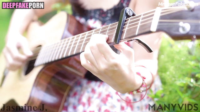 DeepFake tape of dancing petite Angelababy = 智能換臉 裸體 楊穎