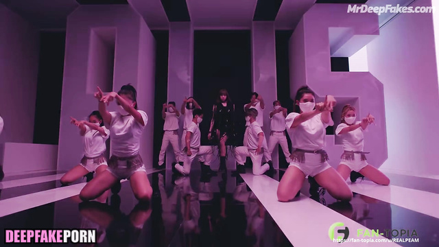Lisa 리사 BLACKPINK 가짜 포르노 fake porn of various sex tapes with her 블랙핑크