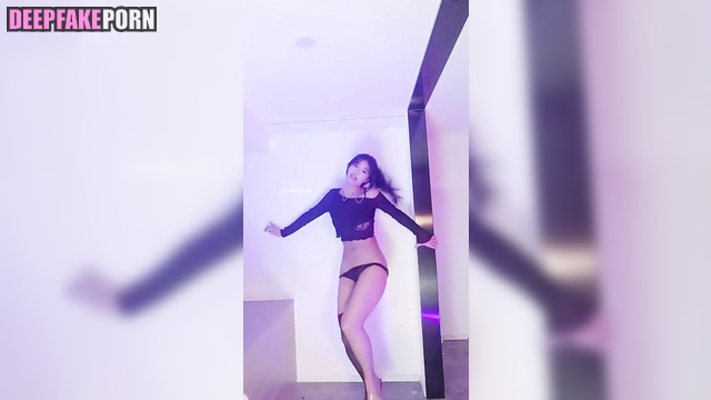 杨幂/Yang Mi deepfake 智能換臉 dances for your bright orgasms [PREMIUM]