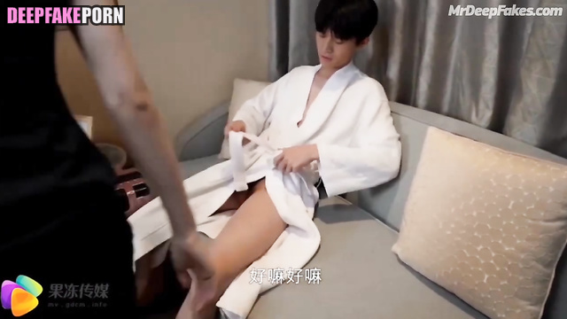 Deepfake how Dilireba 迪丽热巴 satisfies her client at work (智能換臉)