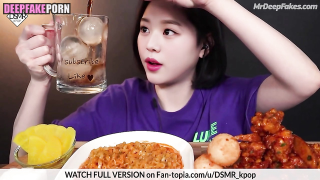 Wonyoung 장원영 eats in ASMR deepfake and looks sexy (아이브 IVE) 딥페이크