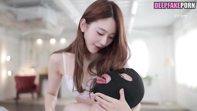 Krystal 정수정 swallows a lot of fresh cum (deepfake blowjob 딥페이크)