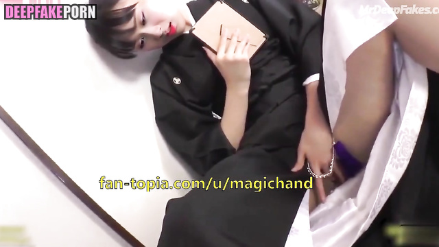 Yang Zi 杨紫 gets two dicks instead of one [fake porn 假色情片 threesome]