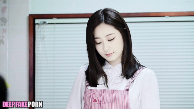 Gyeongree doggystyle fuck in the kitchen 경리 케이팝 [PREMIUM]